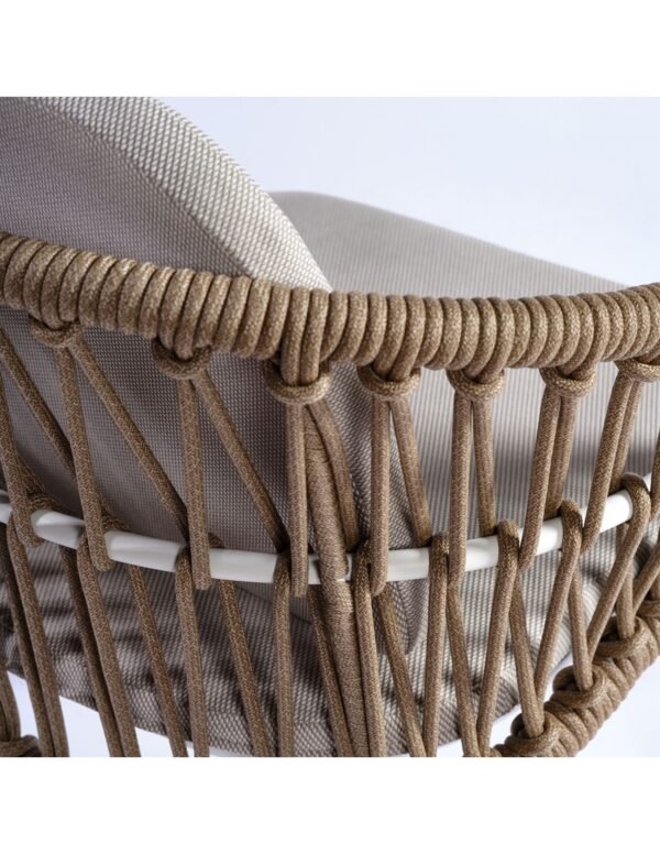 Outdoor dining chair with white aluminum and rope - Image 5